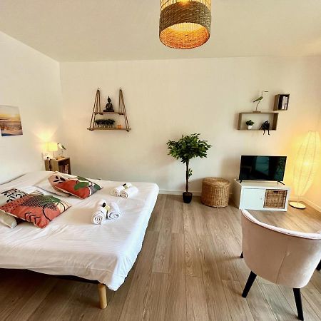 Nihal, Studio Proche Zenith Avec Parking Et Balcon Caen Buitenkant foto